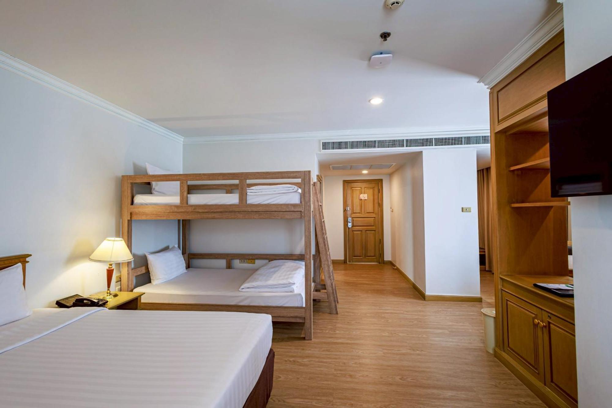 Khách sạn Palace 4*